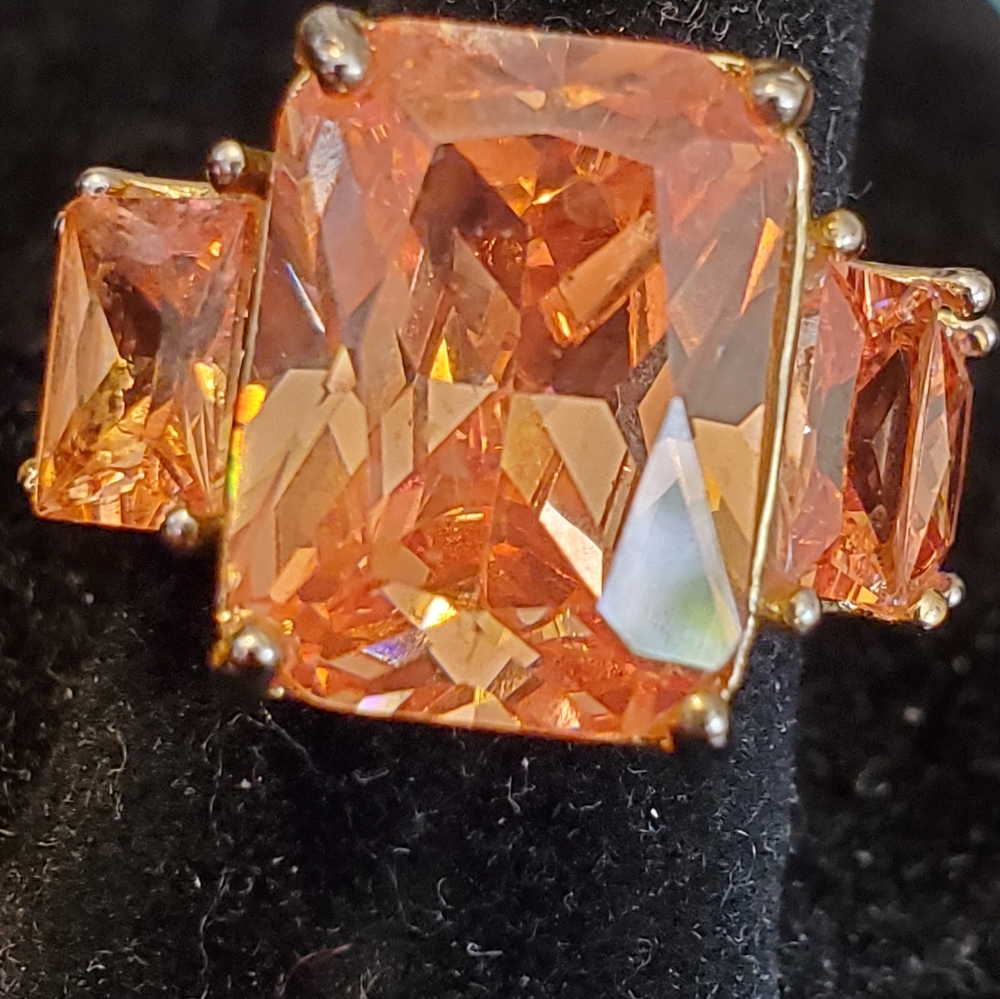 Vintage 90s goldtone rectangular champagne CZ ring size 6 1/2